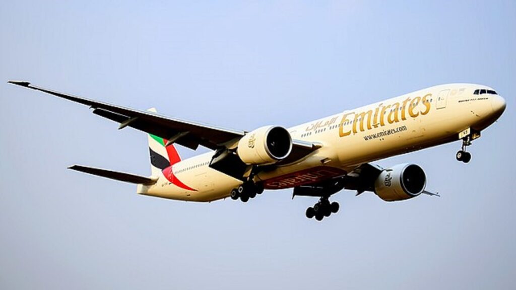 Emirates Airlines Boeing 777-31HER