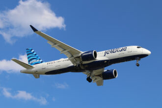 JetBlue A220-300 arriving at Boston