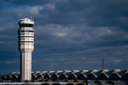 The control tower at Ronald Reagan Washington National Airport