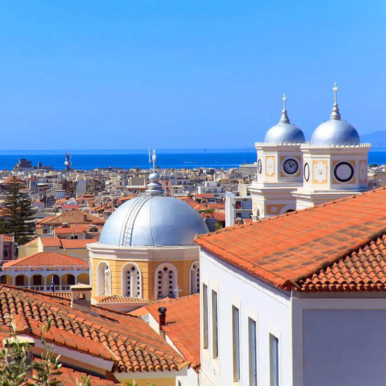The picturesque skyline of Kalamata, Greece (©Visit Greece)