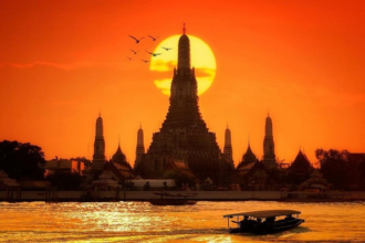 Wat Arun (The Temple of Dawn) Bangkok © Pelago