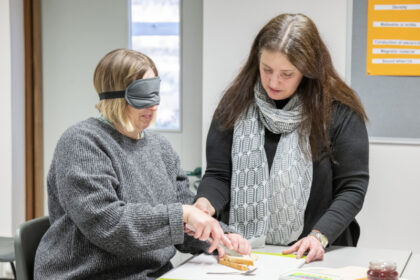 The Emirates eye masks in use at a learning center (©Emirates)
