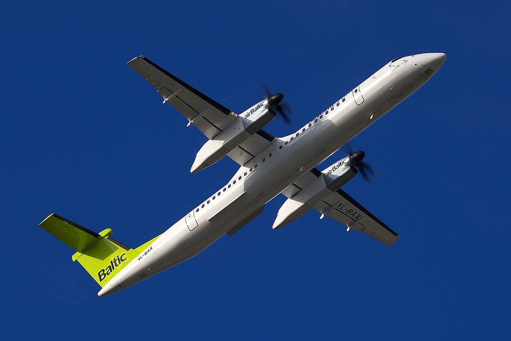De Havilland Canada DHC-8-402Q Dash 8, airBaltic