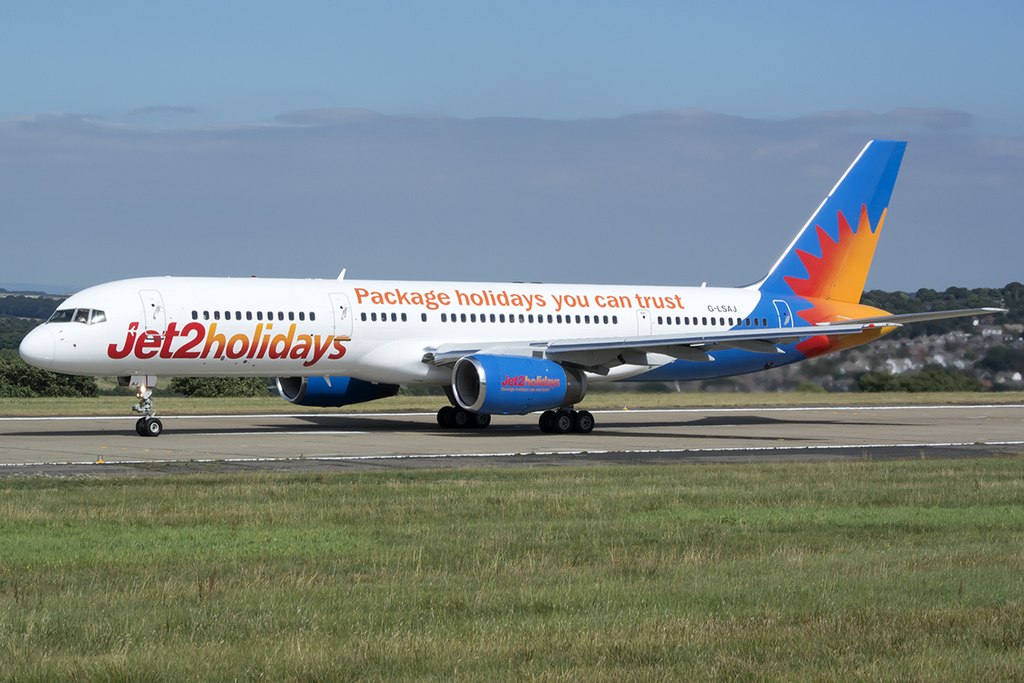 Jet2holidays B757-200