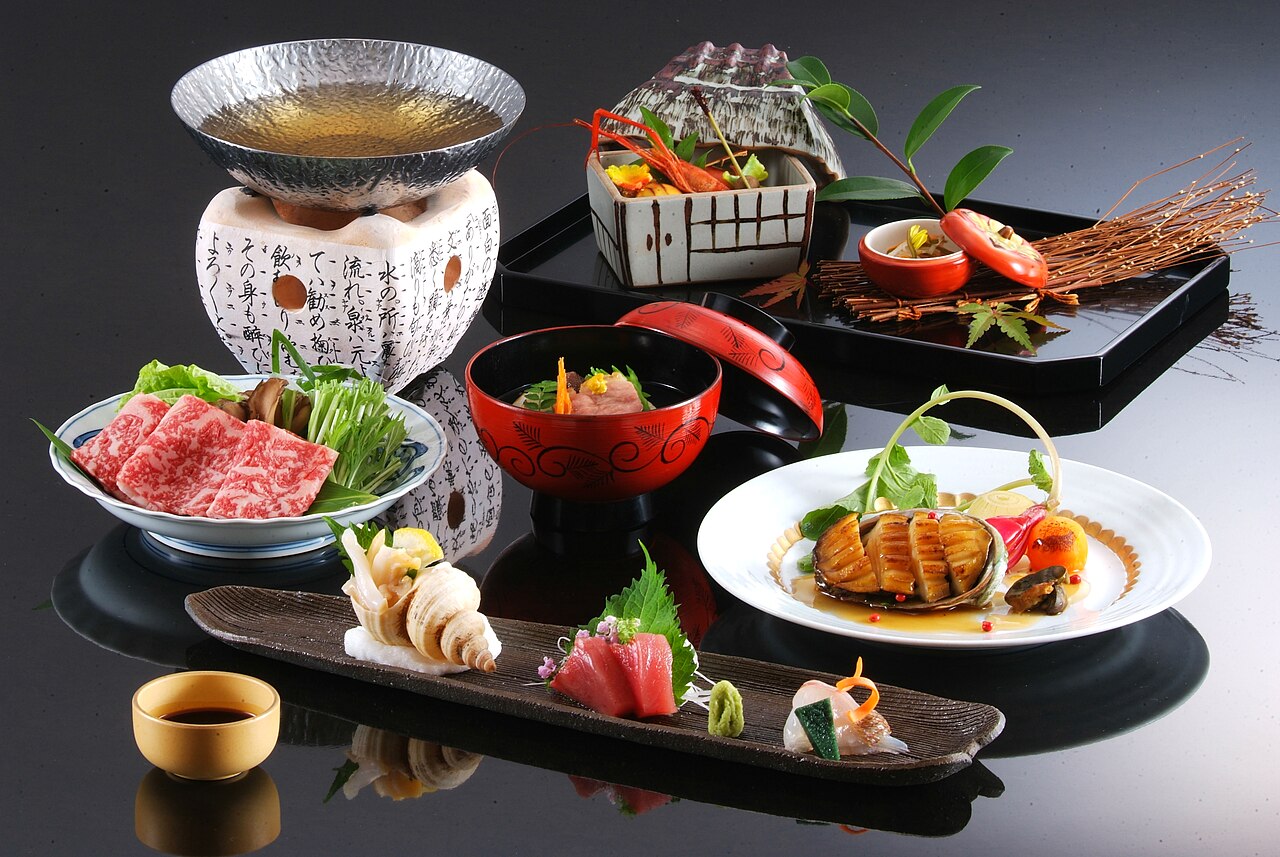 A seasonal Kaiseki ryori set.