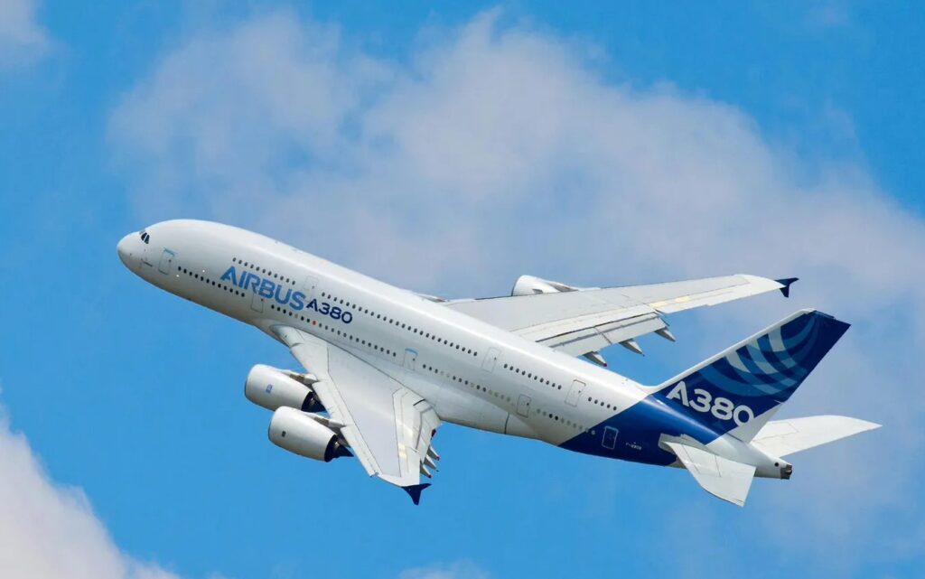 AIRBUS A380