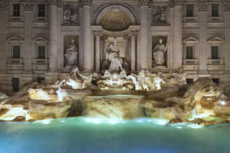 Fontana di Trevi, Rome © Turismo Roma