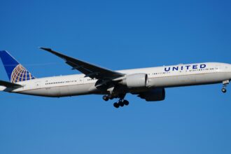 The United Airlines Boeing 777-300ER with the registration N2747U on approach to Frankfurt Airport