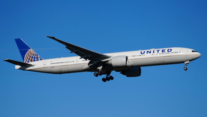 The United Airlines Boeing 777-300ER with the registration N2747U on approach to Frankfurt Airport