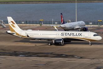 A photo of Starlux Airlines Airbus-A321 taxiing