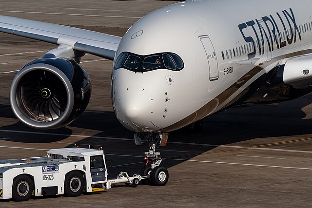 A photo of Starlux Airlines Airbus A350-941 B-58501
