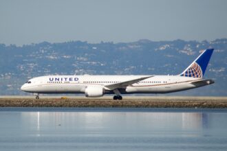 An image of a United Airlines Boeing 787-9 Aircraft at San Francisco International Airport.