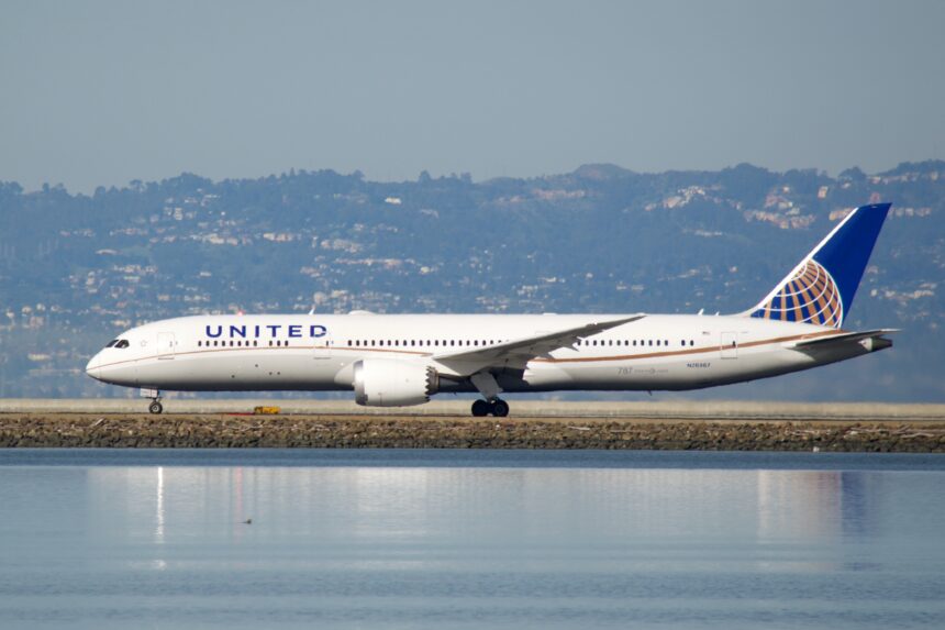 An image of a United Airlines Boeing 787-9 Aircraft at San Francisco International Airport.