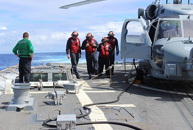 USS Kidd searches for Malaysian Airlines flight MH370