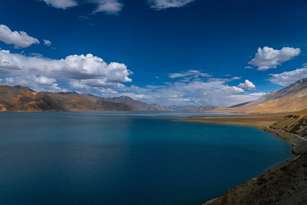 Pangong Lake © Trisoj.com
