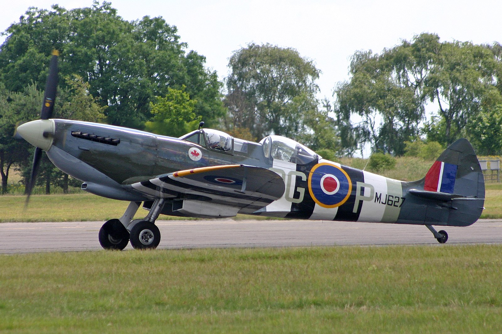 Two Seater Spitfire, similaar to MJ627