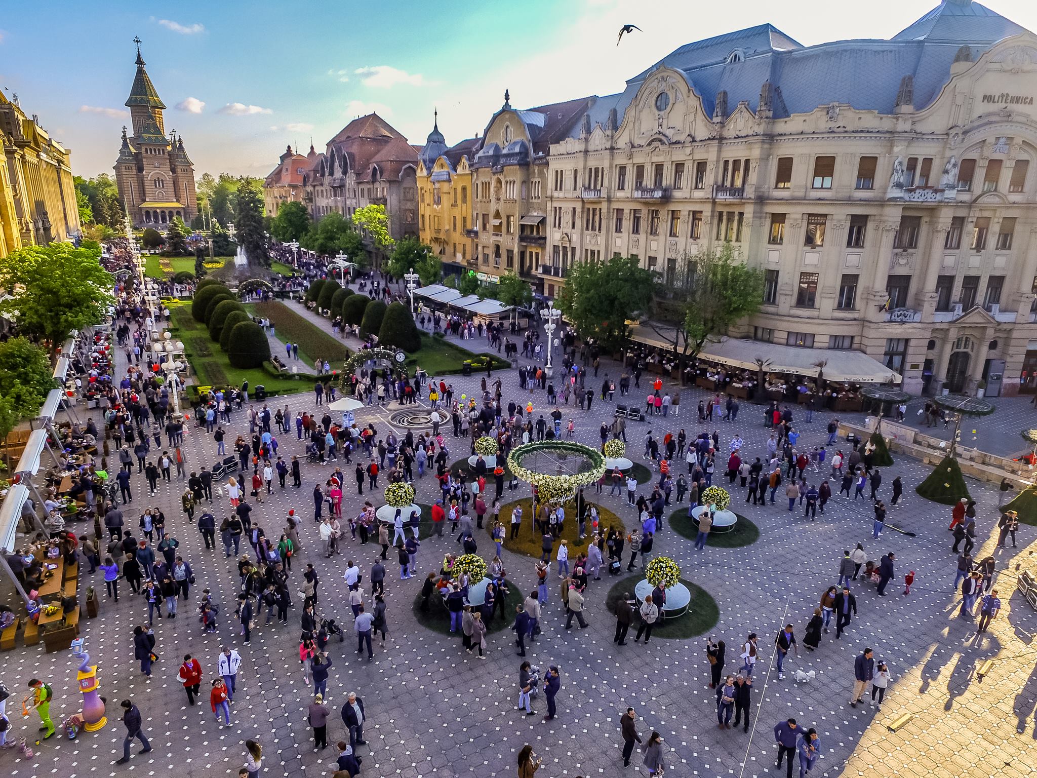 An image of Timișoara's Victory Square during the Flower Festival.
