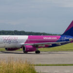 An image of a Wizz Air Airbus A320-232.