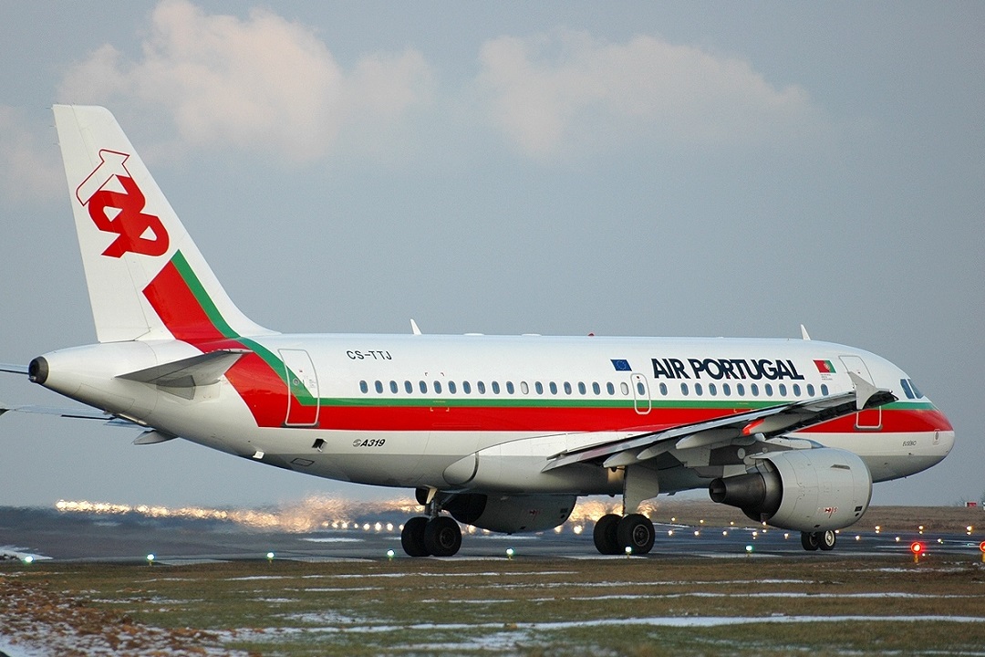 A TAP Air Portugal Airbus A319-111 ready for take-off