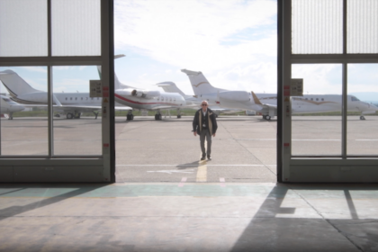 Elie Zelouf, an aviation pioneer and longtime Jet Aviation executive, was honored as a European Living Legend of Aviation in 2024 for over 70 years of service to the business aviation industry.