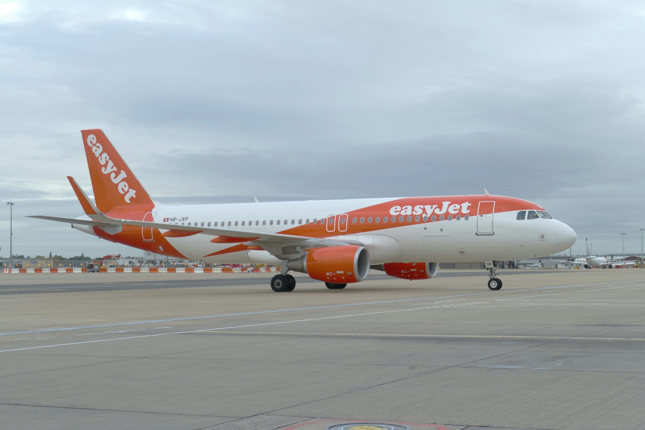 EasyJet, aircraft at airport