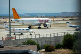 Pegasus Airlines Airbus A320-251N © Kasongo Bulobo