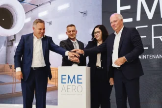 From left to right: Harald Gloy (Chief Operations Officer, Lufthansa Technik), Robert Maślach (Managing Director of Business and CEO, EME Aero), Anneke Troeller (Managing Director of Operations and COO, EME Aero), Michael Schreyögg (Chief Program Officer, MTU Aero Engines)