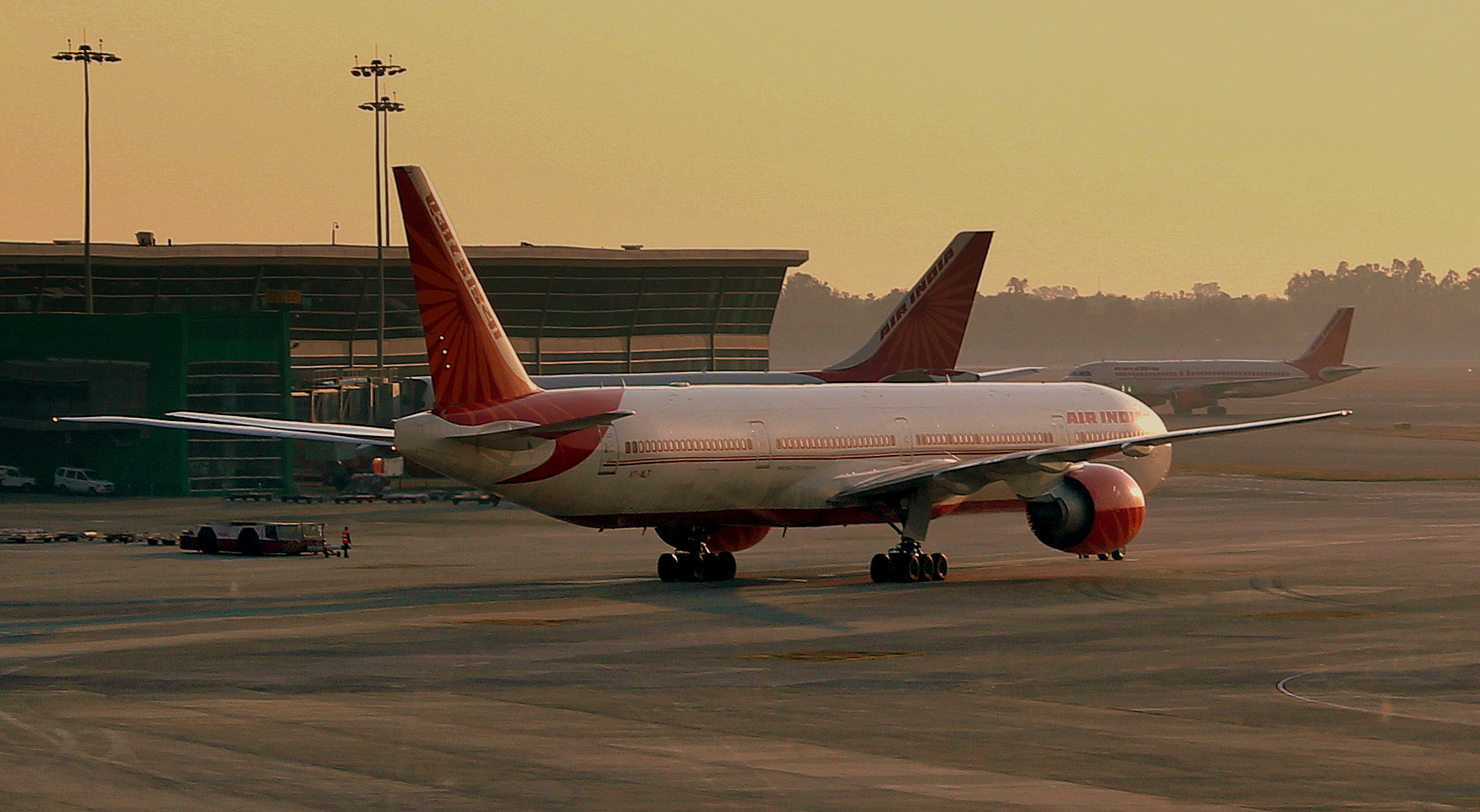 An Air India Boeing 777 at Delhi Airport