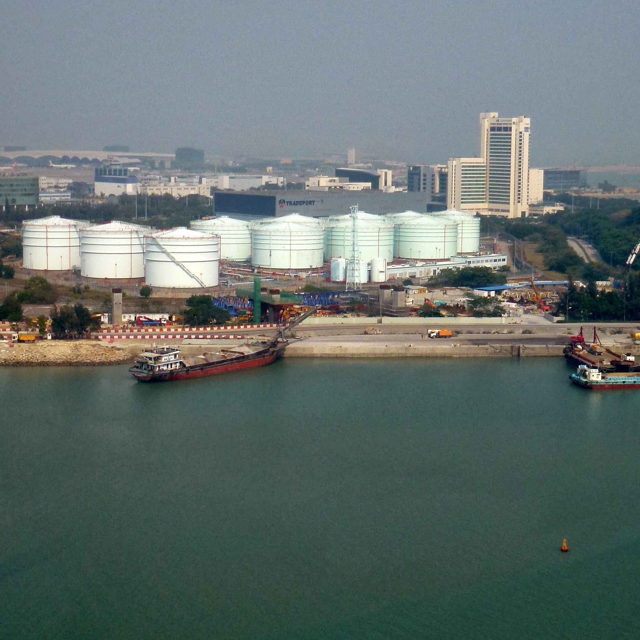 Aviation fuel tanks in Hong Kong