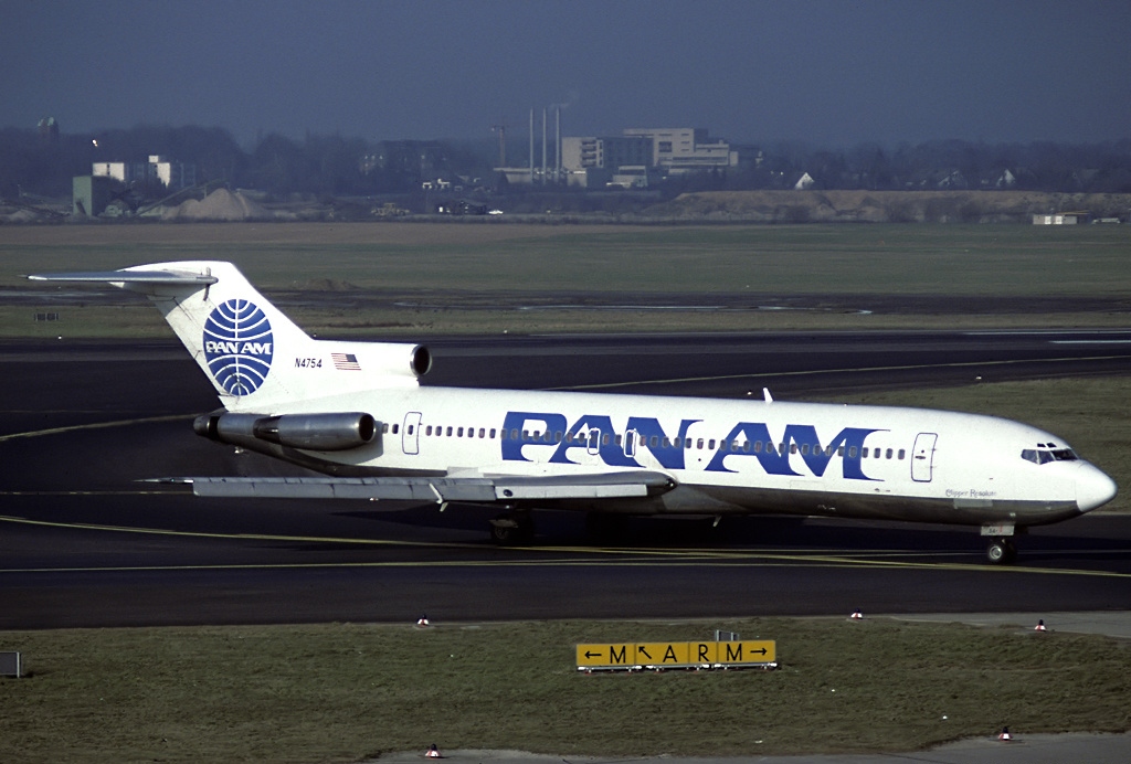Pan Am Boeing 727-235