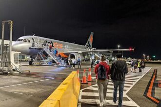 Jetstar A320 plane