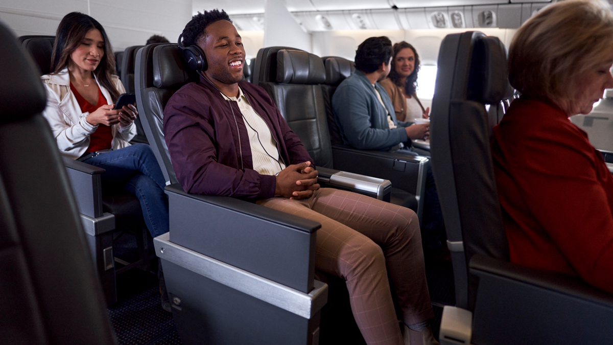 American Airlines expands premium economy service to transcontinental flight route from New York to Los Angeles 