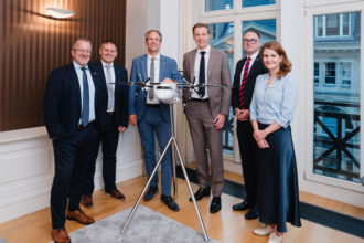 Deutsche Aircraft Team (from left to right): Olaf Lawrenz (COO), Sebastian Böhnl (Site Manager of Leipzig), Nico Neumann (CEO), Nils Heuer (Sales Director), Markus Hahner (Sales Director for Special Mission Solutions) and Jasmin Eberharter (Director of Strategy and Industry Relations)