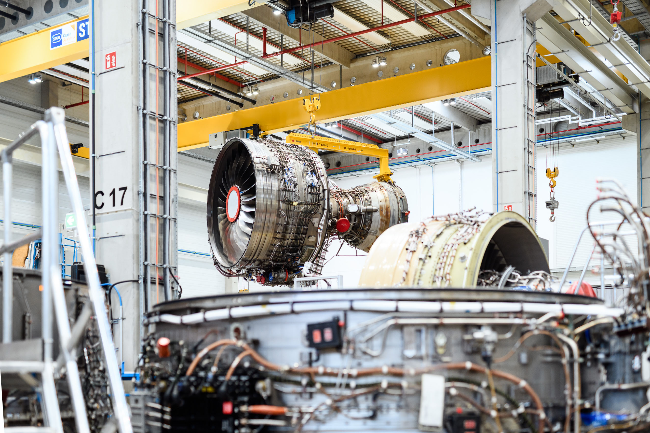 N3 Shopfloor with Rolls-Royce Trent 900 Engine
