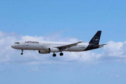 Lufthansa aircraft in the sky. Lufthansa Tecknik receives red dot awards