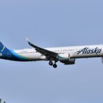 An Alaska Airlines Airbus A321 aircraft on approach to JFK AIrport.