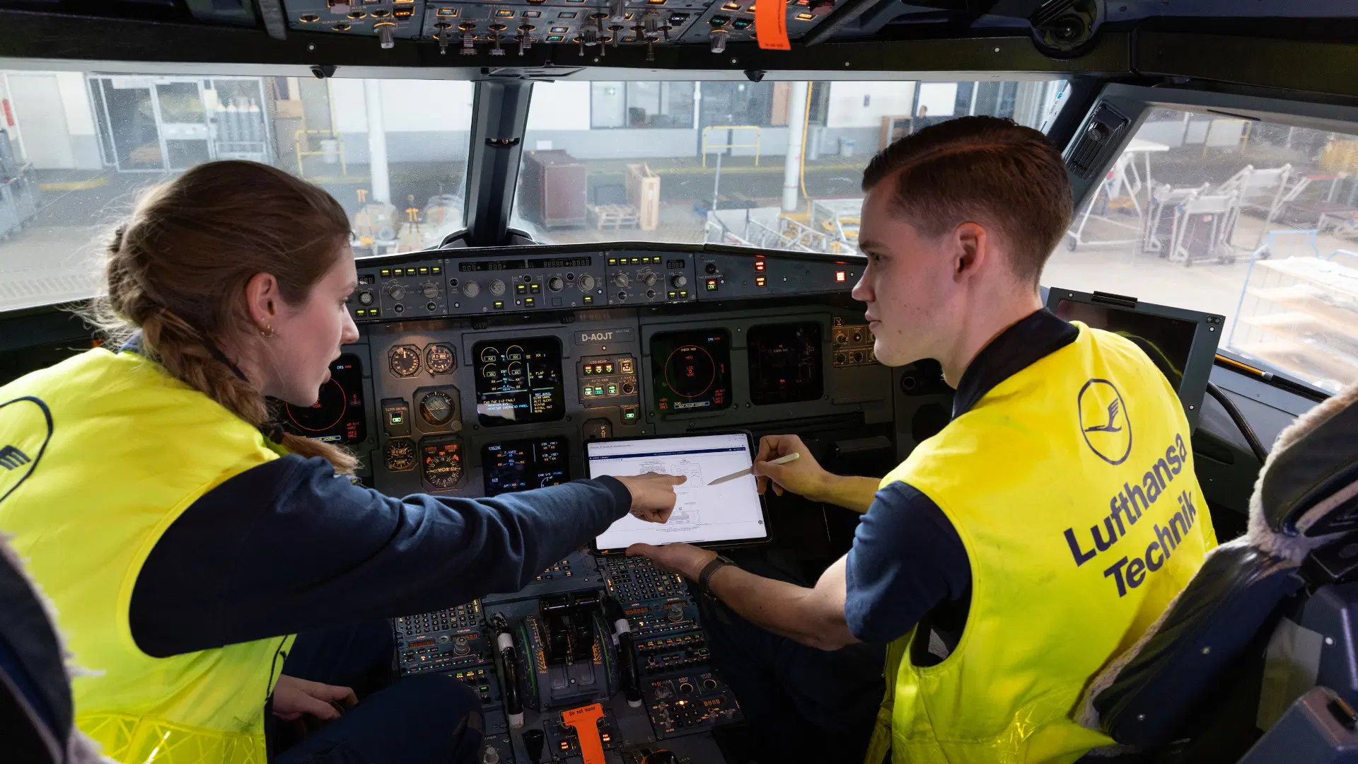 Lufthansa Technik new apprentices