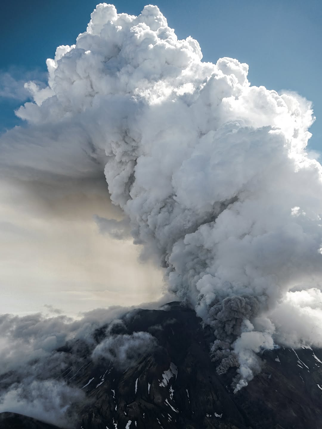 Klyuchevskoy volcano erupting
