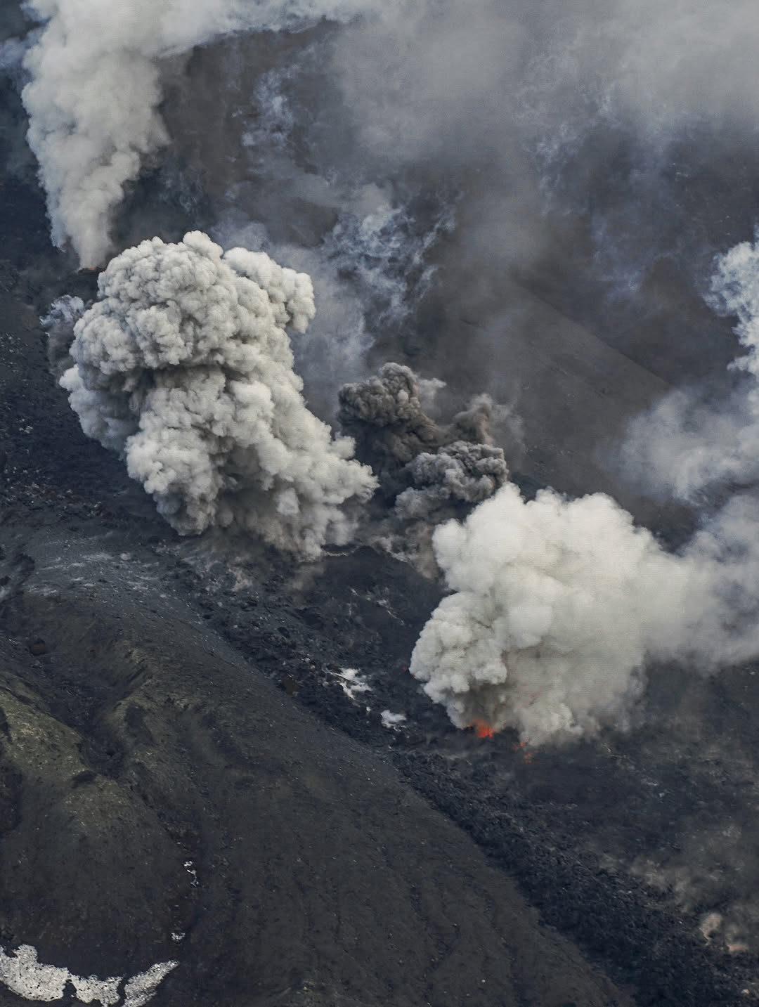 Klyuchevskoy volcano erupting