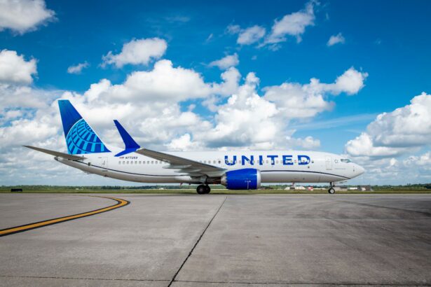 United Airlines departure flights grounded after nationwide tech outage