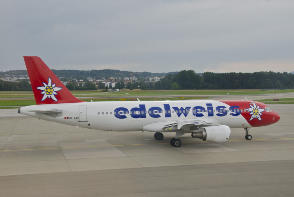Edelweiss Air Airbus A320