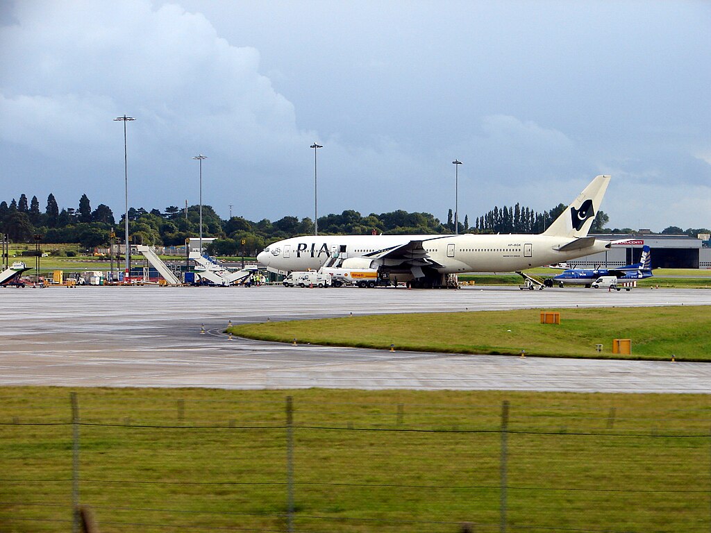 Pakistan International Airlines Boeing 777 at Birmingham Airport