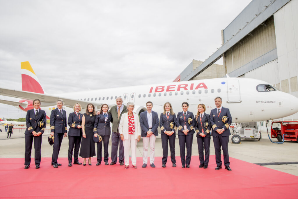 Iberia widmet Bettina Kadner, Europas erster Pilotin, ein Flugzeug