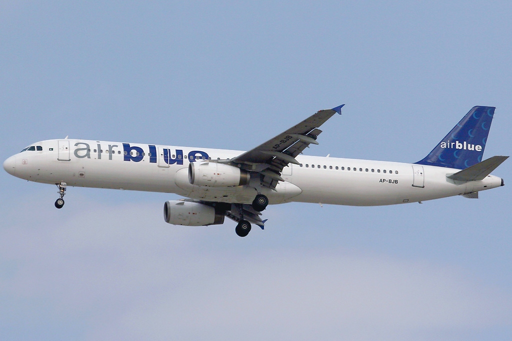 Airblue Airbus A321 aircraft in flight as Airblue UK flights resume in 2025 following a five-year suspension.