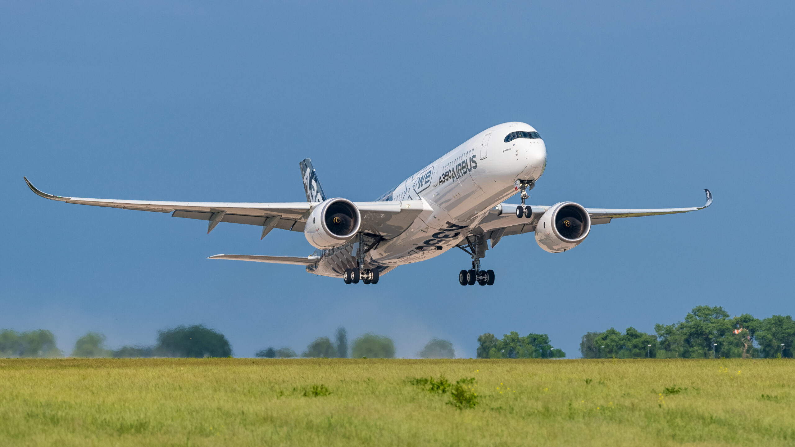 Airbus A350 in Airbus promotional CFRP livery
