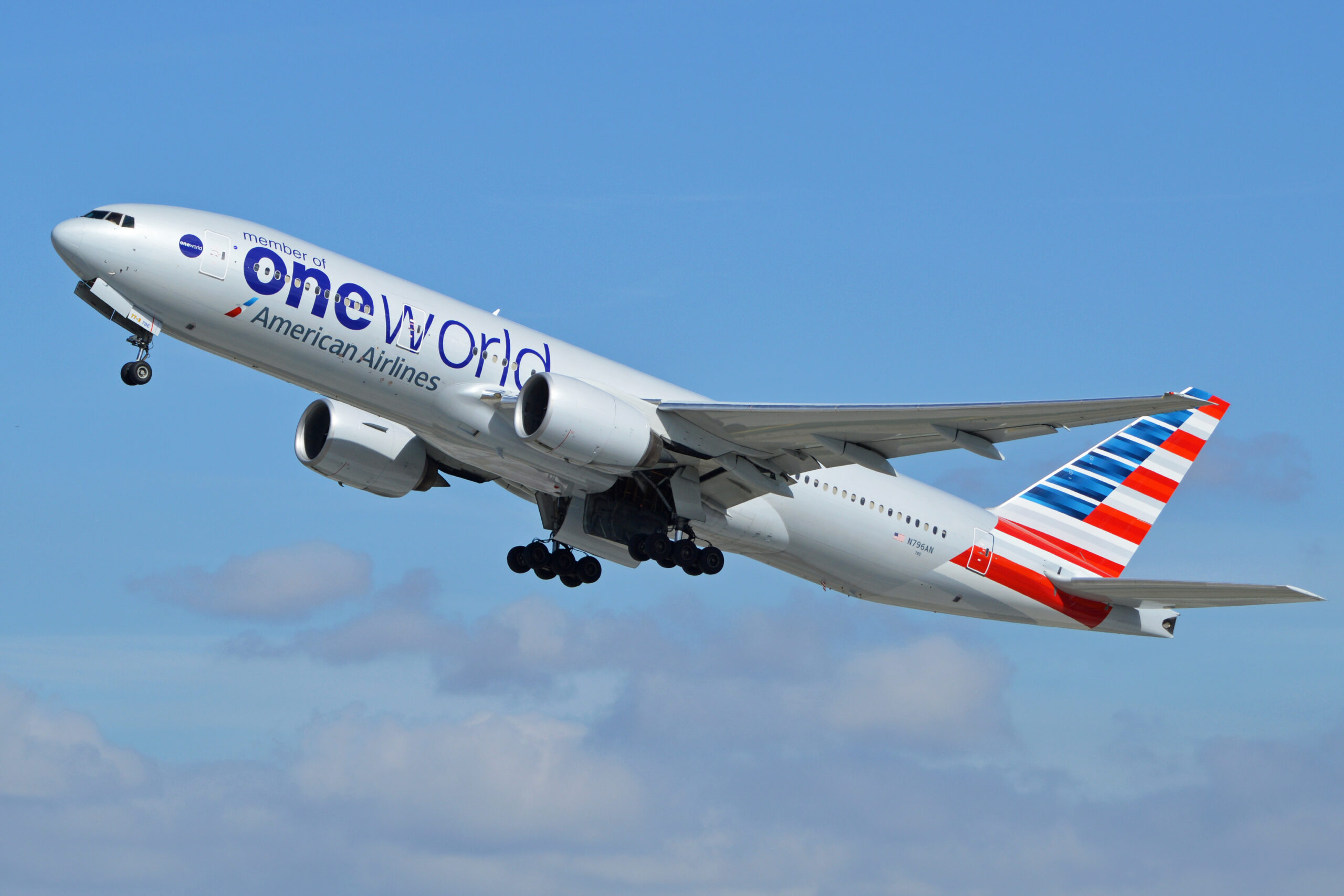 American Airlines Boeing 777-223ER