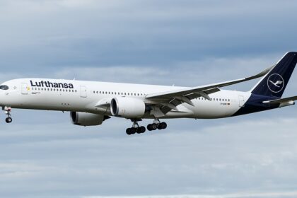 A Lufthansa Airbus A350-900