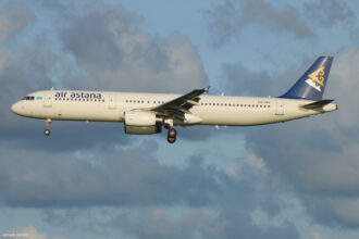 Airbus A321 Air Astana P4-OAS