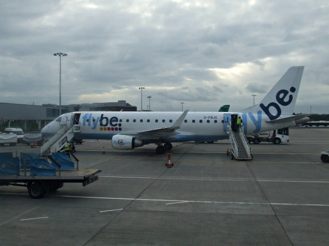 Edinburgh Airport © Thomas Nugent
