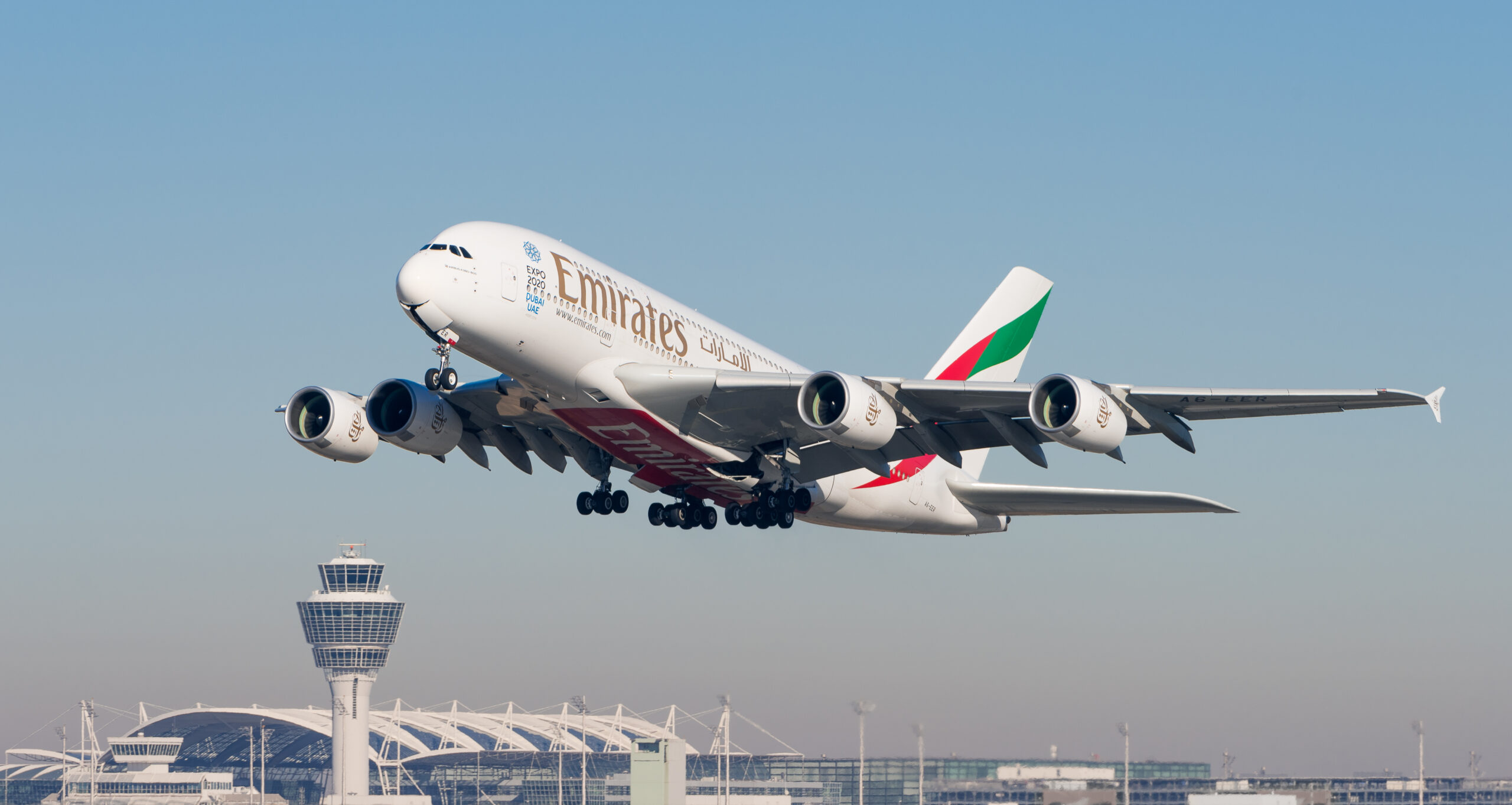 Emirates_Airbus_A380-861